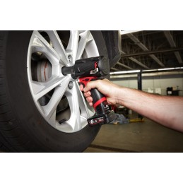 1 pcs - Milwaukee 1/2 in 12V Cordless Body Only Impact Wrench