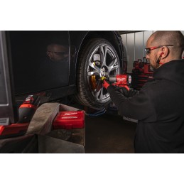 1 pcs - Milwaukee 1/2 in 18V, 5Ah Cordless Impact Wrench