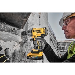 1 pcs - DeWALT 1/2 in 18V, 5Ah Cordless Impact Wrench, UK Plug