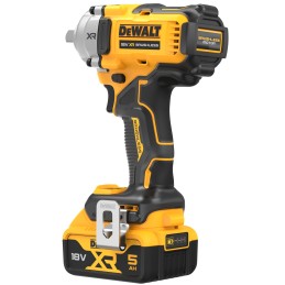 1 pcs - DeWALT 1/2 in 18V, 5Ah Cordless Impact Wrench, UK Plug