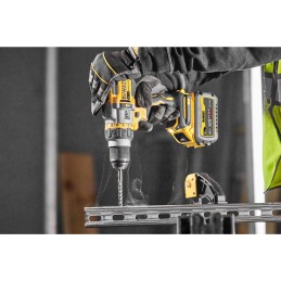 1 pcs - DeWALT DCD999 18V Cordless Hammer Drill, UK Plug