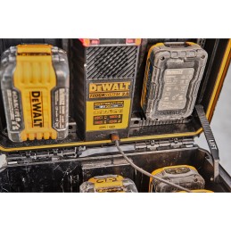 1 pcs - DeWALT DWST83470-GB Power Tool Charger, 18V for use with FLEXVOLT Battery Packs, UK Plug
