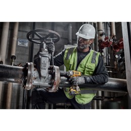 1 pcs - DeWALT 1/2 in 18V Cordless Impact Wrench