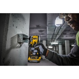 1 pcs - DeWALT 18V Cordless Impact Wrench, UK Plug