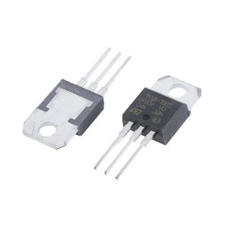 5 pcs - STMicroelectronics Through Hole, 3-pin, TRIAC, 700V, Gate Trigger 1.3V 700V