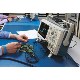 1 pcs - Tektronix MDO3054 MDO3000 Series Digital Portable Oscilloscope, 4 Analogue Channels, 500MHz - UKAS Calibrated
