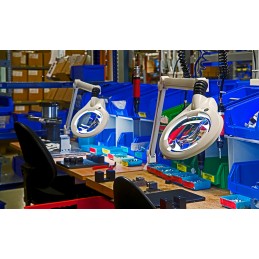 1 pcs - Luxo CIL027984 LED Magnifying Lamp with Table Clamp Mount, 5dioptre, 165mm Lens Dia., 165mm Lens