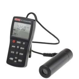 1 pcs - RS PRO Luminance Meters, 9.999 fL, 9.999 cd/m² to 1999lx, ±3 (Calibrated to Standard Incandescent Lamp (2856 K % @