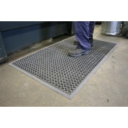 1 pcs - Coba Europe High Duty Grit Nitrile Rubber Walkway Mat, 0.9m x 1.5m x 13mm