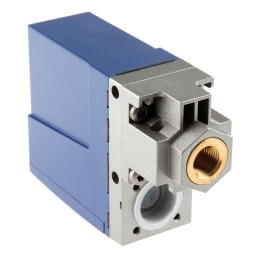 1 pcs - Telemecanique Sensors Pressure Sensor, 50bar Min, 70bar Max, Relay Output, Differential Reading