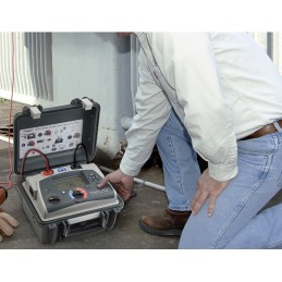 1 pcs - Megger MIT1025 Insulation Tester, 500V Min, 10000V Max, 20TΩ Max, CAT IV