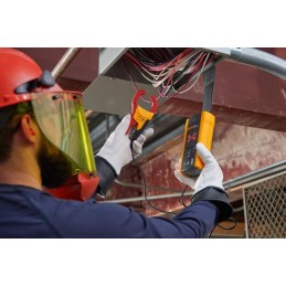 1 pcs - Fluke Fluke 2052 Cable Tracer Kit, Cable Detection Depth 6.1m CAT IV, Maximum Safe Working Voltage 600V