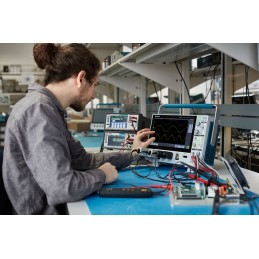 1 pcs - Tektronix MDO32 3 Series MDO Series Digital Bench Oscilloscope, 2 Analogue Channels, 100MHz, 16 Digital Channels