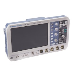 1 pcs - Rohde & Schwarz RTM3004 RTM3000 Series Digital Bench Oscilloscope, 4 Analogue Channels, 200MHz