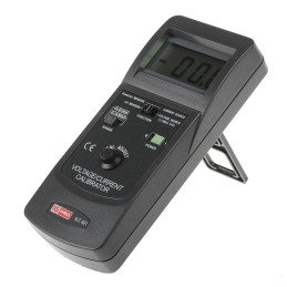 1 pcs - RS PRO CC421-G Current & Voltage Calibrator, Max Voltage +199.9mV dc, Max Current 24mA
