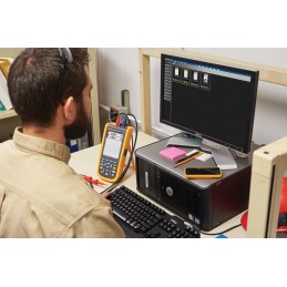 1 pcs - Fluke 125B ScopeMeter 120B Series Digital Handheld Oscilloscope, 2 Analogue Channels, 40MHz - RS Calibrated