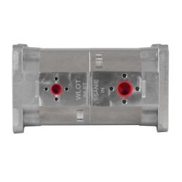 Pump engine for an agricultural trailer dolly