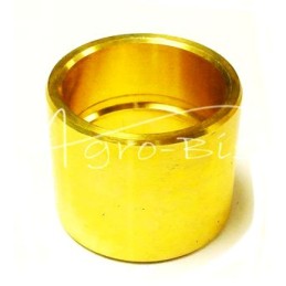 Thick spreader steering knuckle bushing