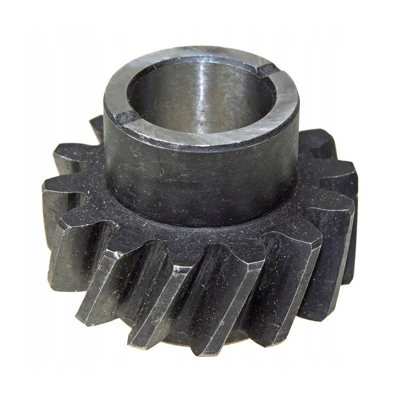 The intermediate gear of the gearbox oil pump drive