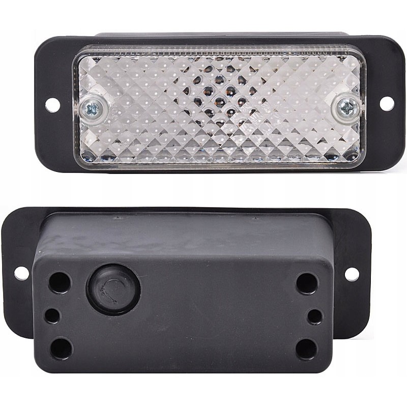 Red rear reversing lamp, reverse light was on