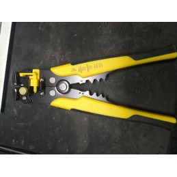 Automatic insulation stripping pliers