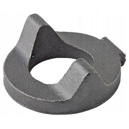 A ring of stone clutched the zetor