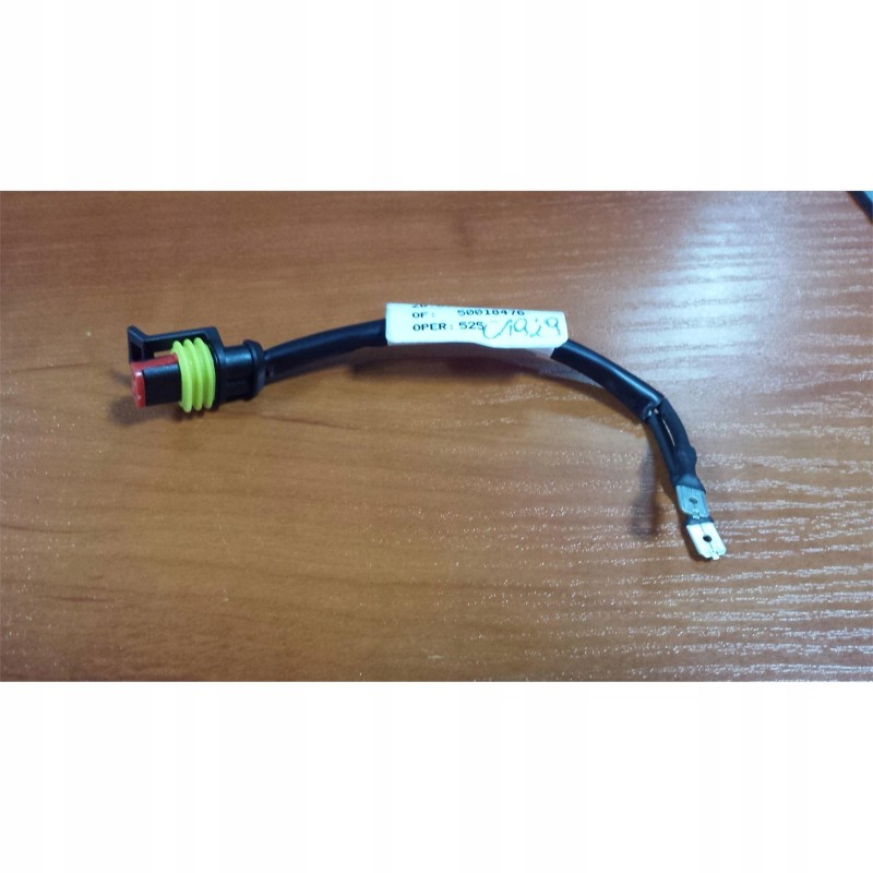 Adapter plug for massey ferguson sensor