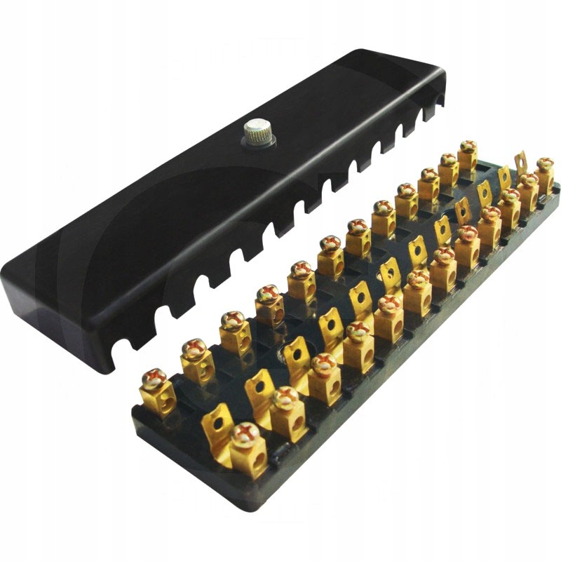 Fuse box for 12 flat fuses