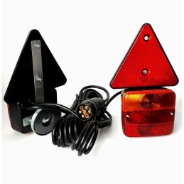 Set of tail lamps, triangle magnet, trailer