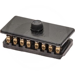 Fuse box for 8 flat fuses