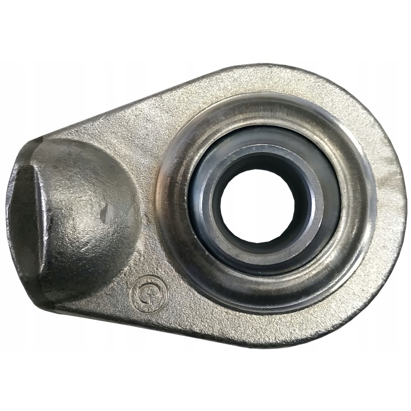 The ball joint of the hydraulic cylinder is welded in