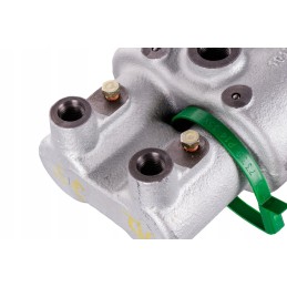 Case McCormick Carlisle combined master cylinder