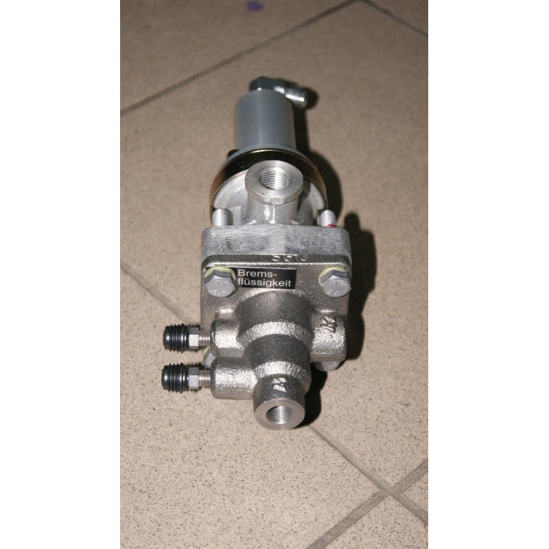 The hydraulic control valve applied the Valtra brake