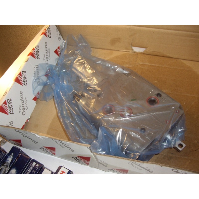 Agco 3796941m6 hydraulic valve block