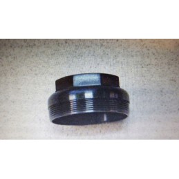 Zuk Warszawa siren covers the wheel hub nut