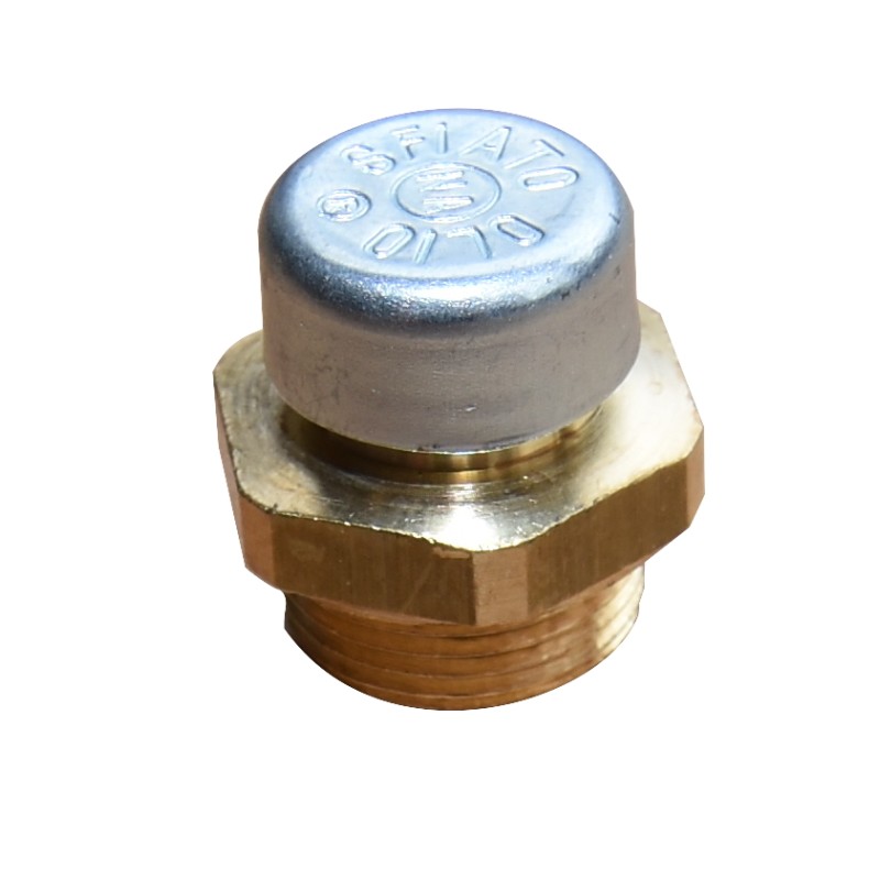 Hydraulic cylinder breather 18