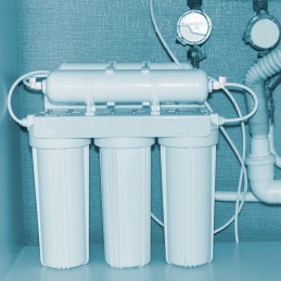 Water hose valve with 2-point quick connector