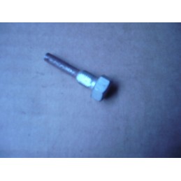 Ursus 330 fuel pump bleeding screw