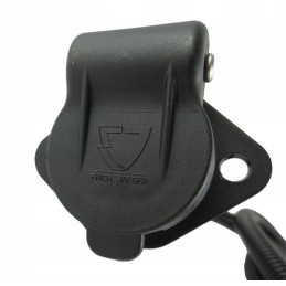 Installation power cable with socket for the tractor