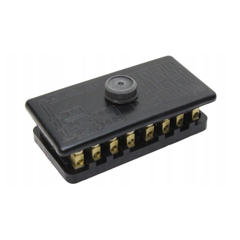 Fuse box with 8 flat fuses