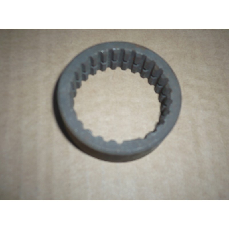 Splined sleeve for injection pump c 360 prl