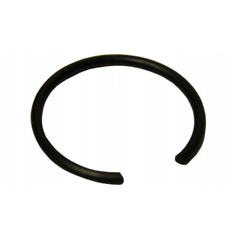 The ring secures the needles of the clutch shaft C 360