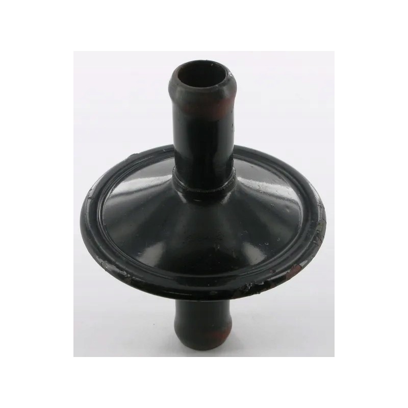 The oil filter fits Belarus