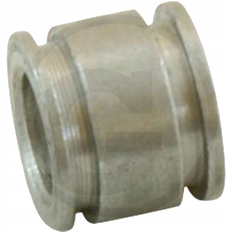 Hydraulic lift cover centering sleeve