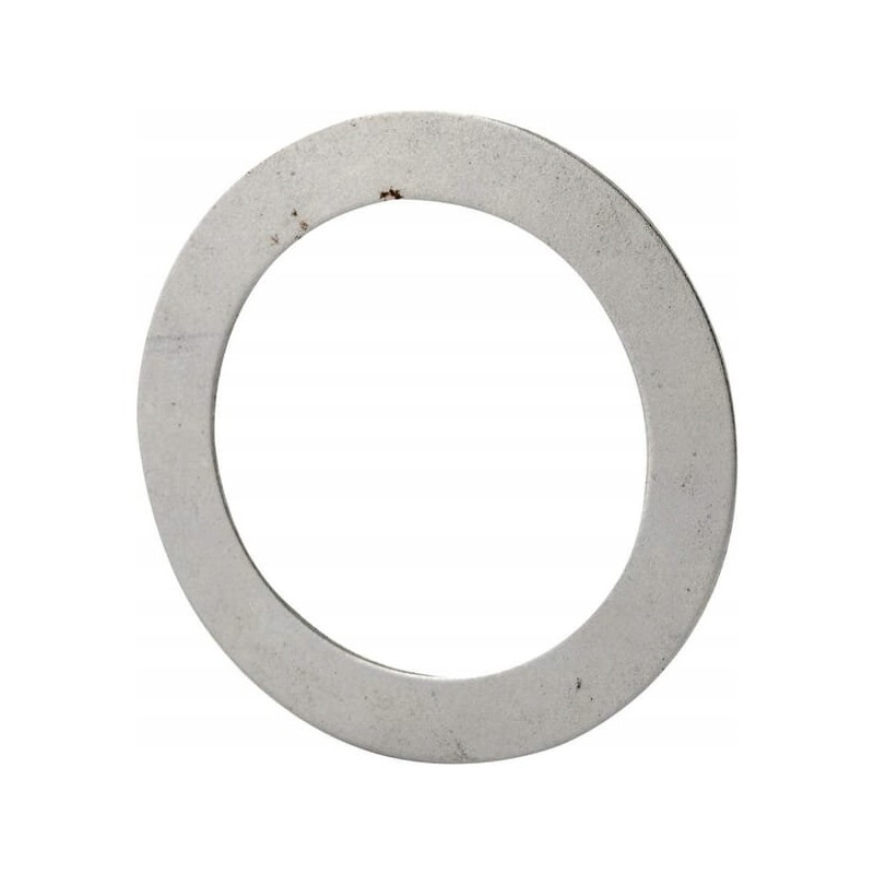 The front flat axle spacer ring fits