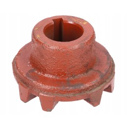 The clutch hub of the John Deere Z10033 combine harvester