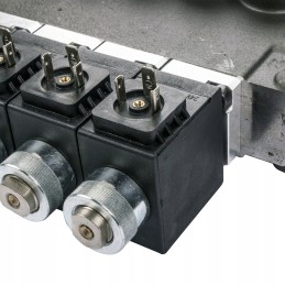 Hydraulic distributor, 6 sections, 80l, 12v electric