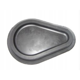 The lid is covered with a hood plug of the Ursus C385 Zetor