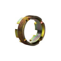 Nut securing the ursus c 385 PTO end