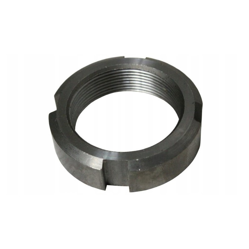 The crown nut of the driven Ursus C 385